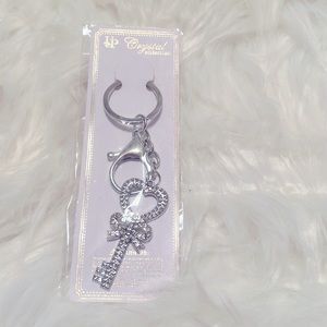 NWOT Silver toned Heart key Key/Bag Charm